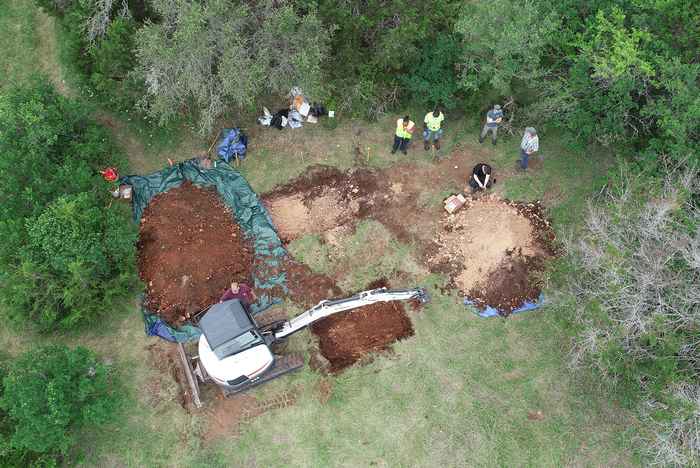 Voorbereidingen voor het onderzoek naar massagraven op de bodyfarm in Texas